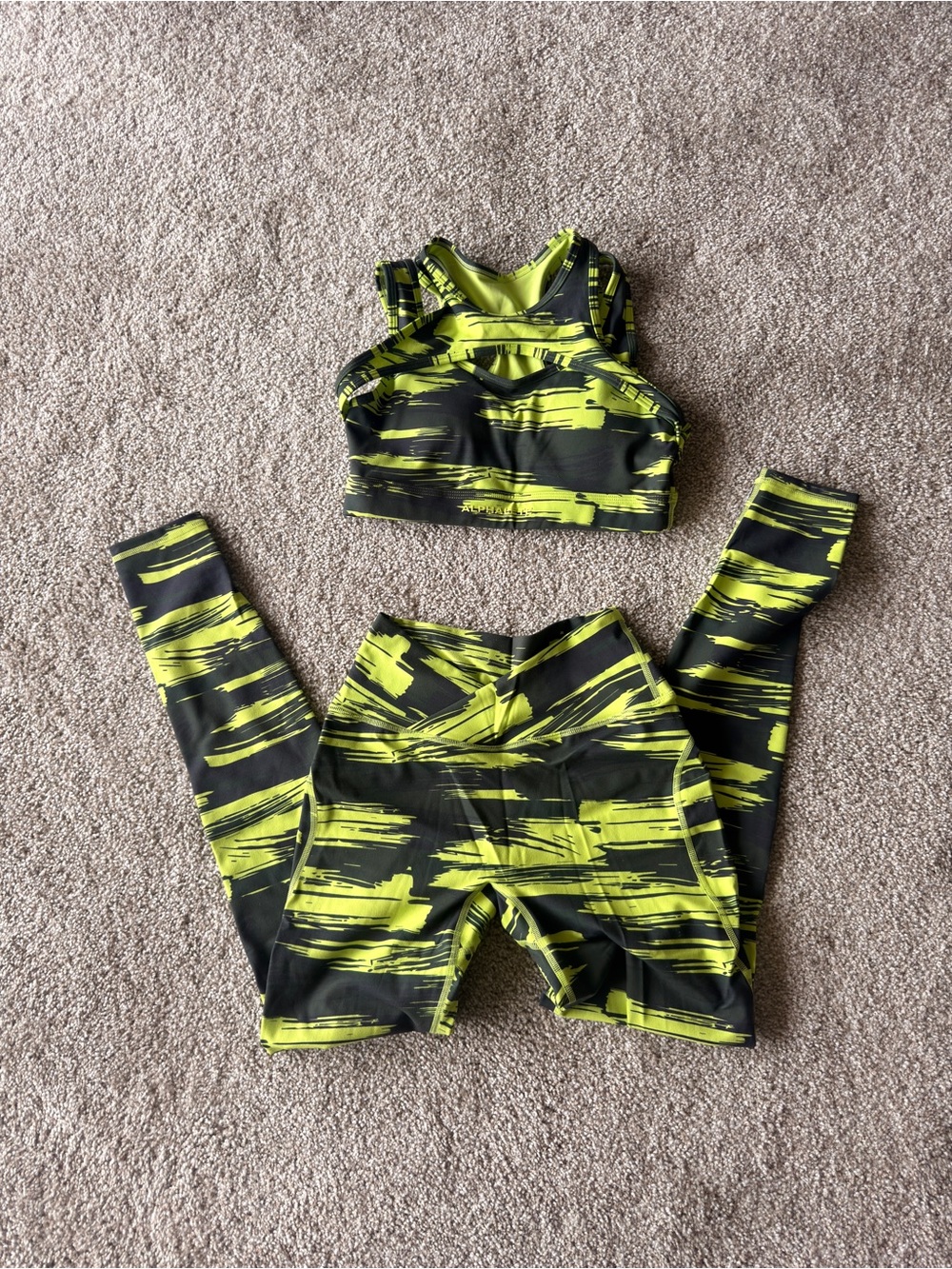 Alphalete Neon legging and sports bra workout set
